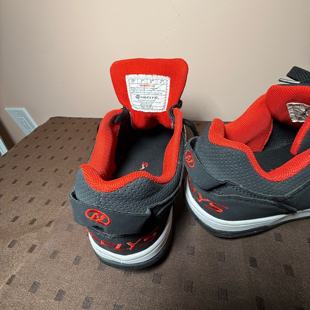 Heelys Black and Red Kids Skate Sneaker - Picture 2 of 3